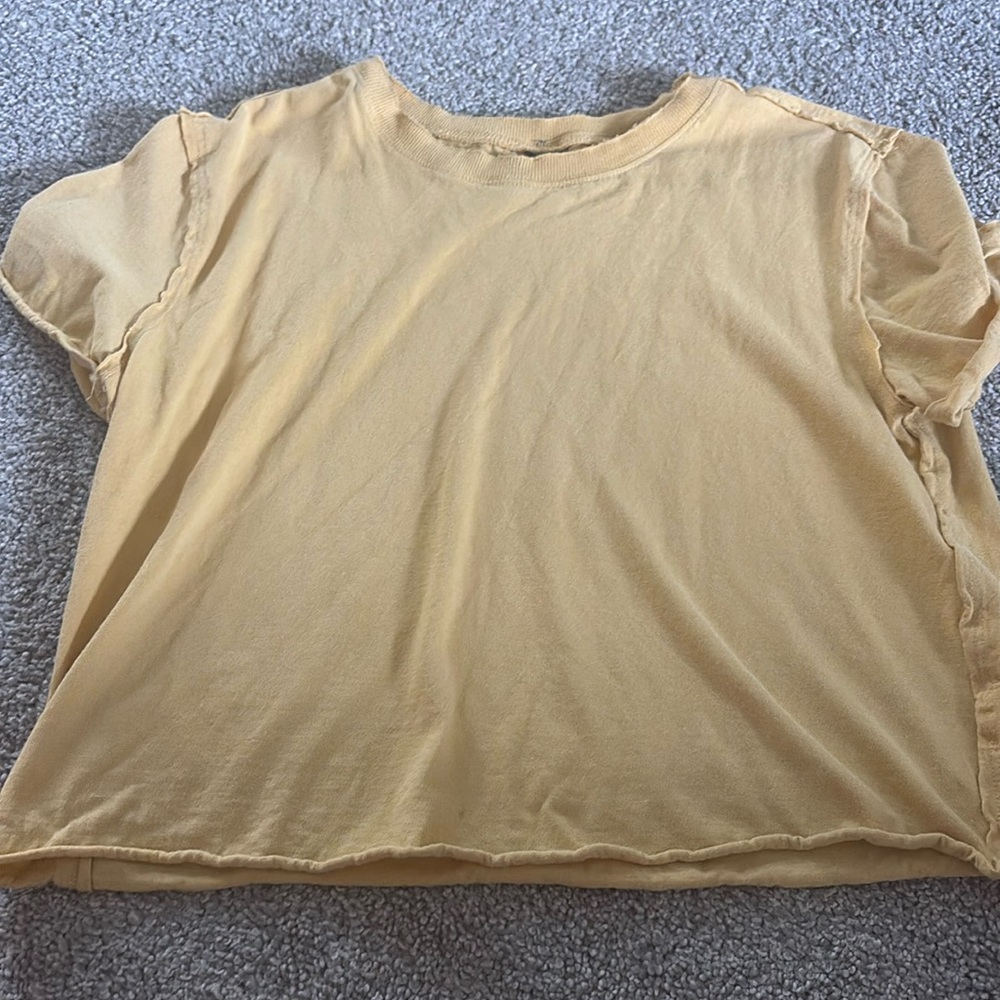 yellow tshirt